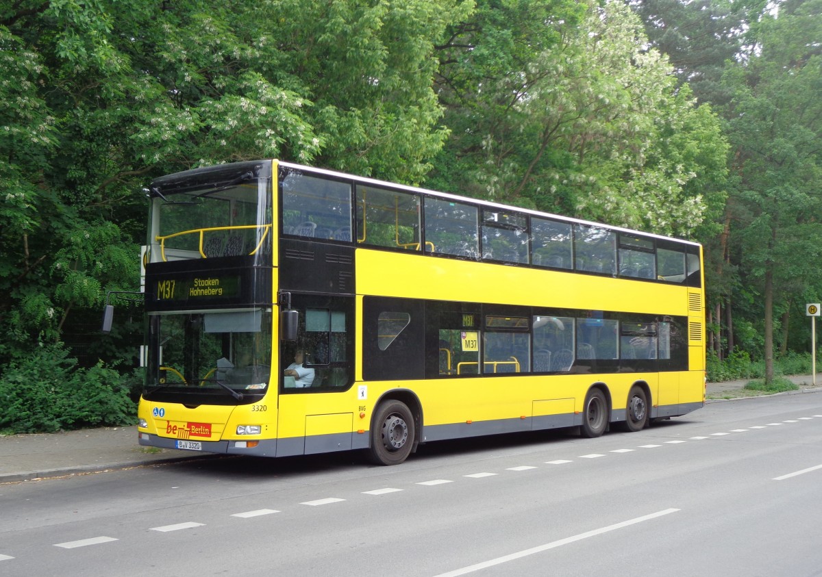 Man Lions City - BVG Wagen 3320 auf Linie M37 an der Endhaltestelle Spandau,Waldkrankenhaus am 24.5.14