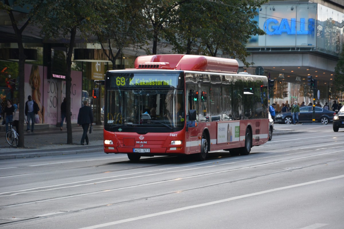 MAN Lion's City CNG mit dem Kennzeichen WZD 971 unterwegs in der Innenstadt von Stockholm am 16.09.2014.