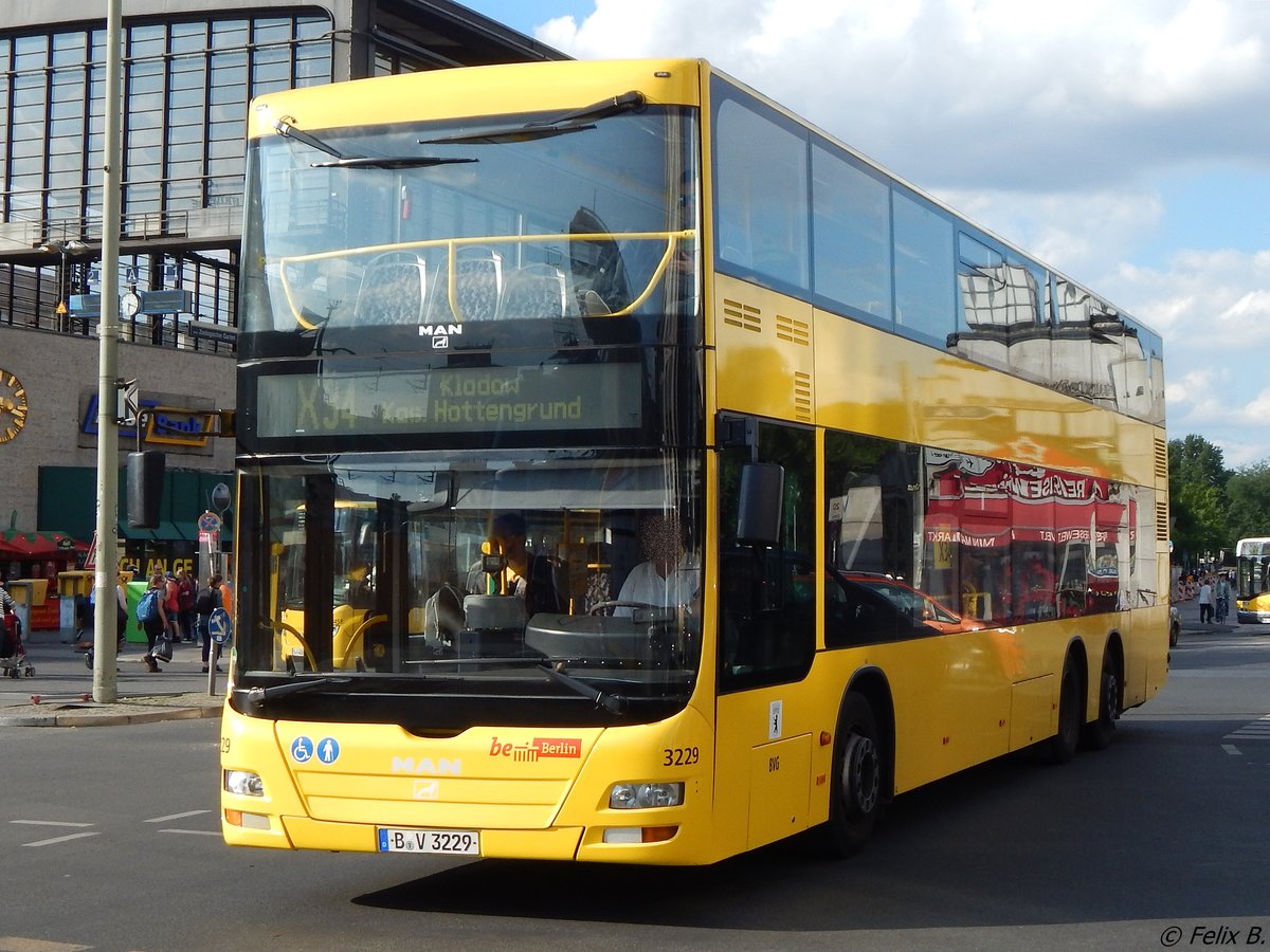 MAN Lion's City DD der BVG in Berlin am 09.06.2016