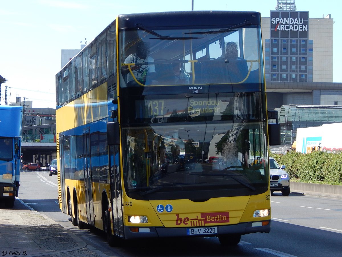 MAN Lion's City DD der BVG in Berlin am 10.06.2016