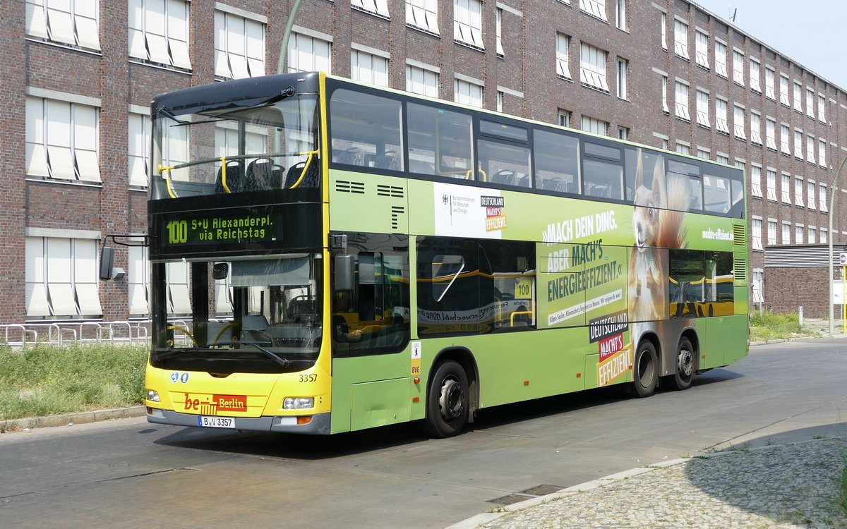 MAN Lion's City DD der BVG, Wagen '3357' (DL08), auf der Linie 100. Berlin im September 2020.