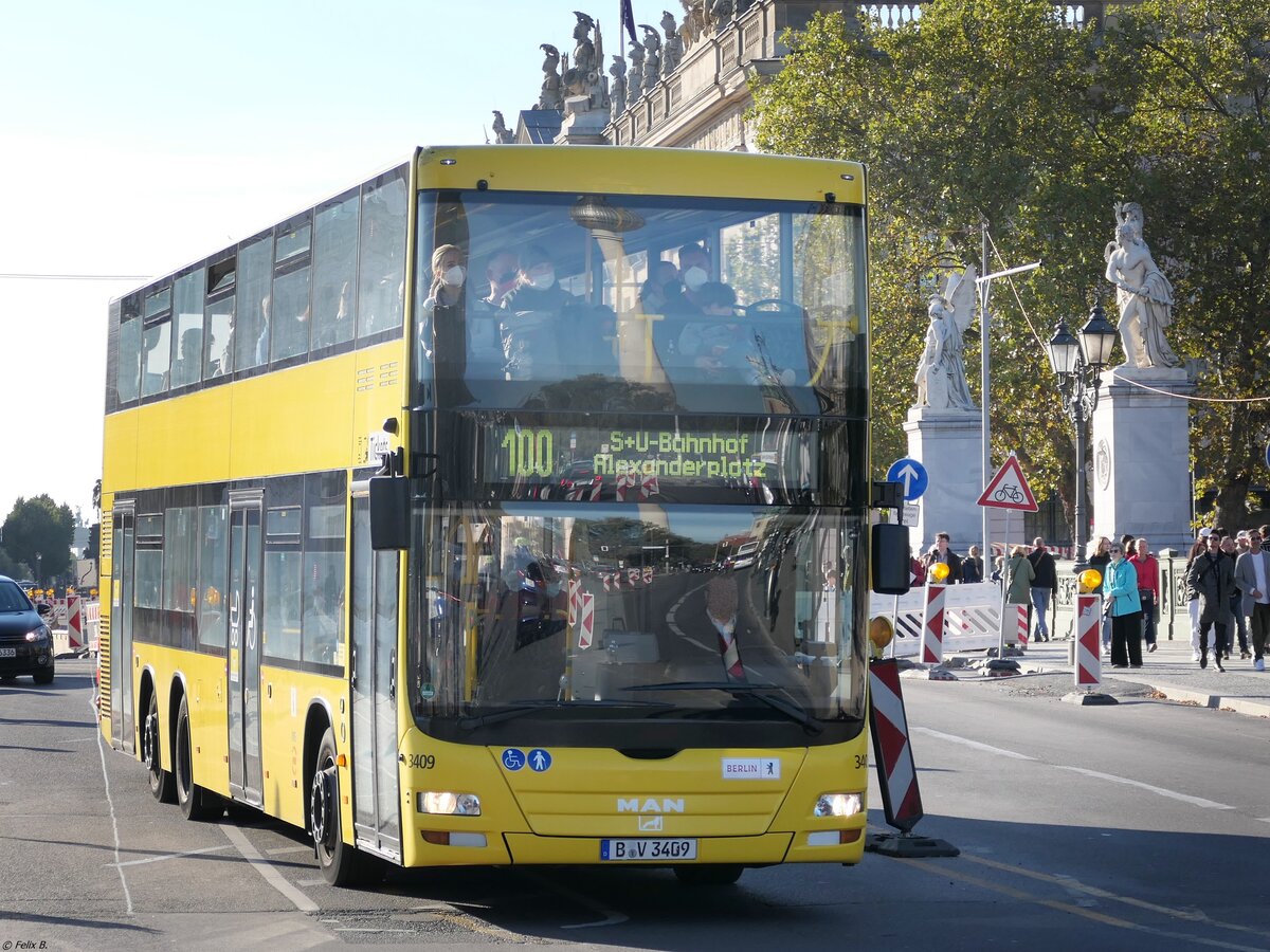 MAN Lion's City DD der BVG in Berlin am 10.10.2021