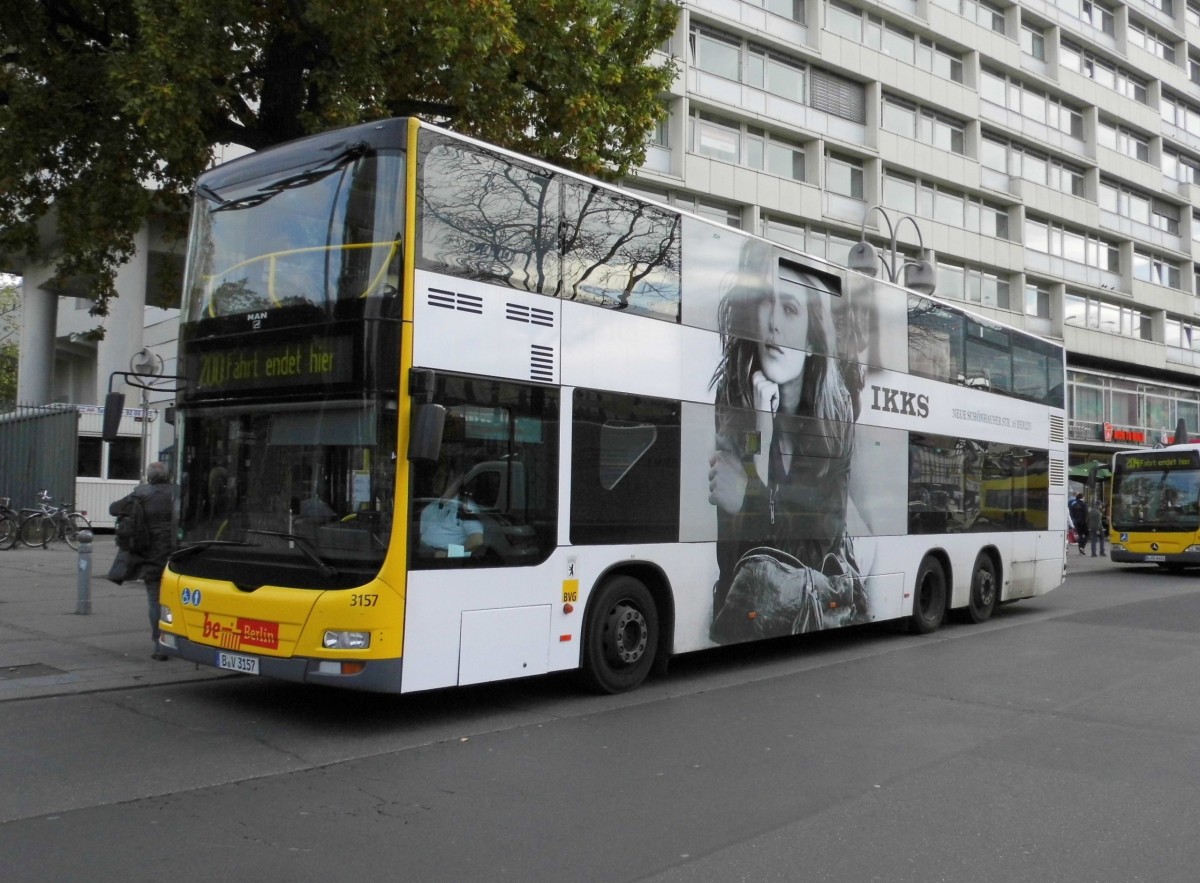 MAN Lions City DD Wg.3157 auf`m 200er am S+U Zoo, 21.10.14