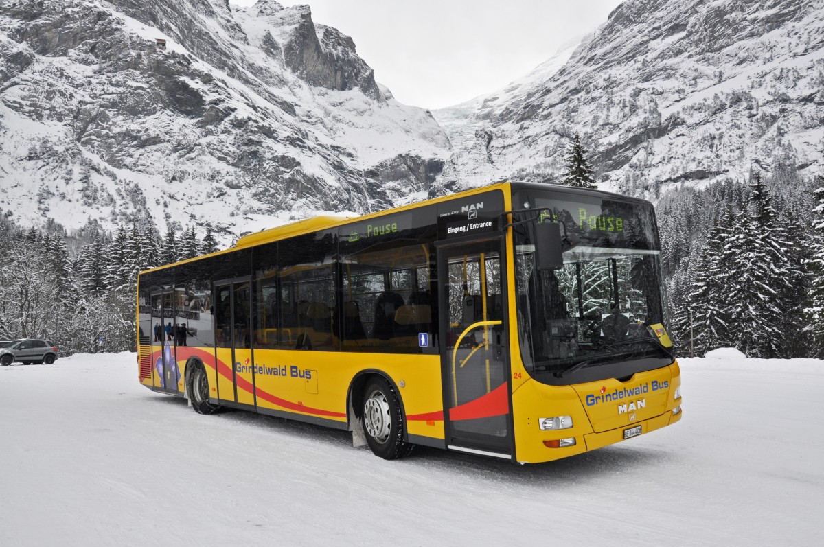 MAN Lions City von Grindelwald Bus beim Hotel Wetterhorn oberhalb von Grindelwald. Die Aufnahme stammt vom 29.12.2014.