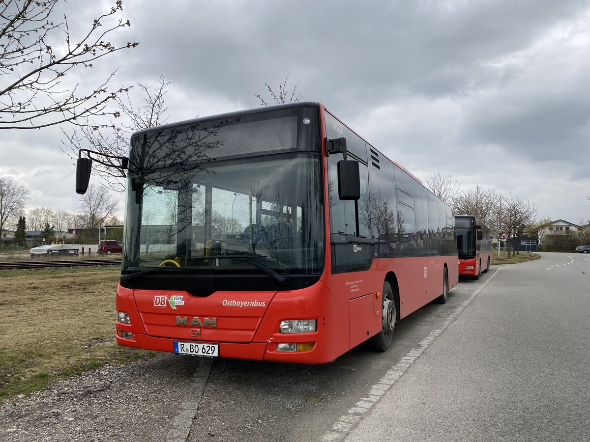 MAN Lions City der RBO (Regionalbus Ostbayern) am Bahnhof Pocking, April 2022