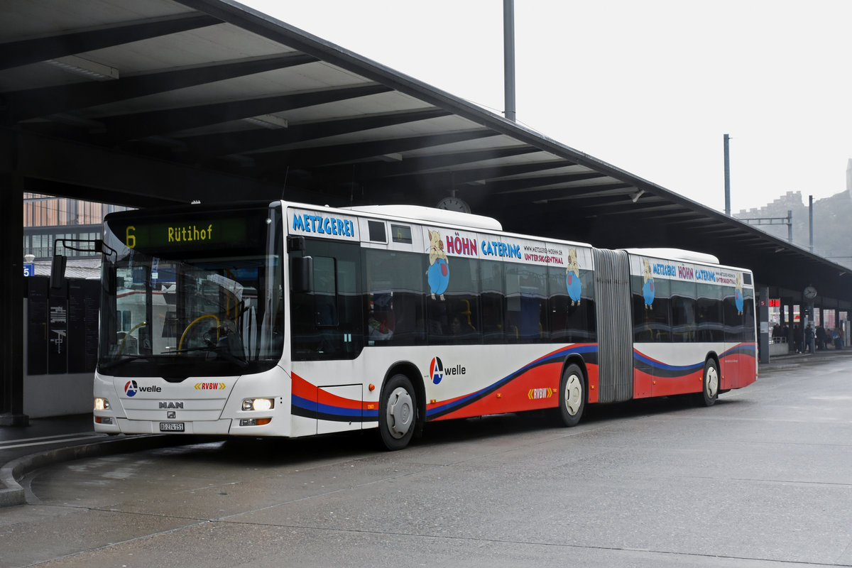 MAN Lions City der RVBW, auf der Linie 6, bedient die Haltestelle beim Bahnhof Baden. Die Aufnahme stammt vom 02.02.2019.