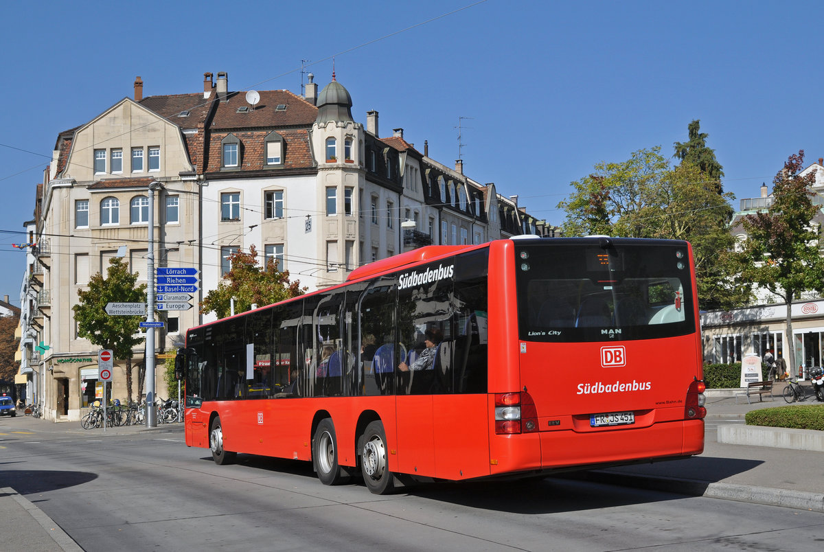 MAN Lions City von Südbadenbus, auf der Linie 38, bedient die Haltestelle am Wettsteinplatz. Die Aufnahme stammt vom 02.10.2015.