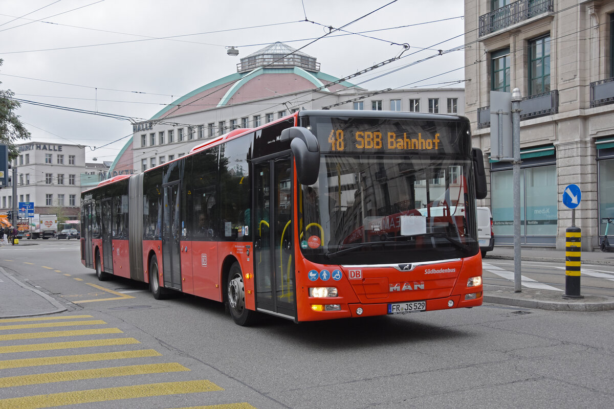 MAN Lions City von Südbadenbus, auf der Linie 48, fährt am 30.09.2022 zur Endstation am Bahnhof SBB.