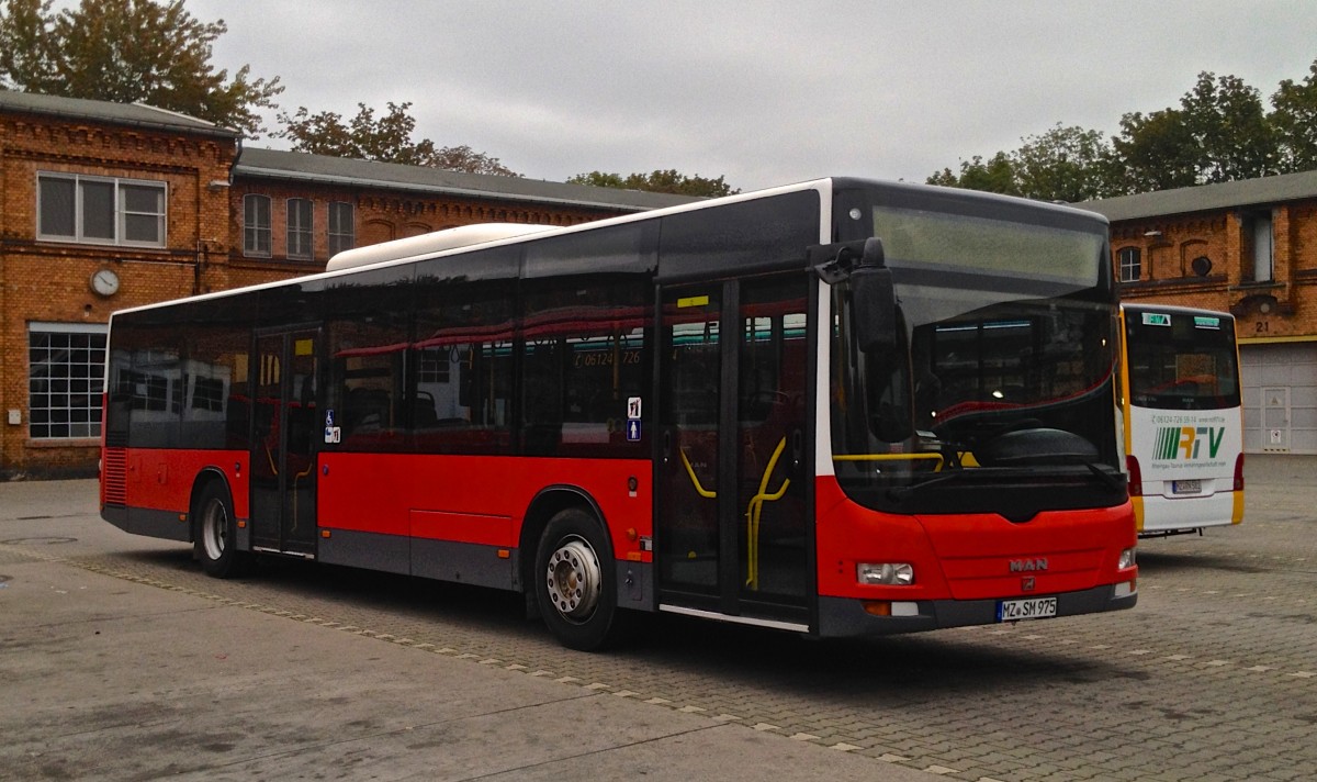MAN Lions City von Südwest-Mobil (MZ-SM 975). Baujahr 2007, aufgenommen am 15.09.2014 auf dem ORN-Betriebshof in Mainz.