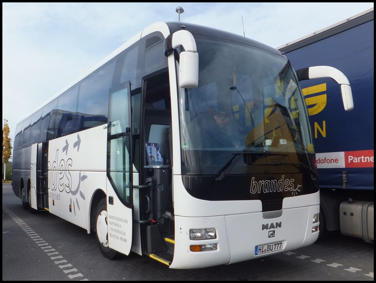 MAN Lion's Coach von Brandes aus Deutschland auf einem Autobahnparkplatz am 19.10.2013