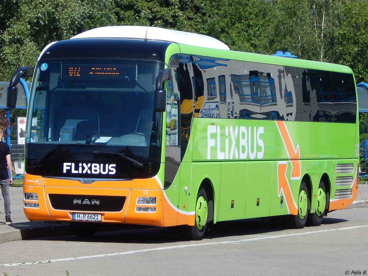 MAN Lion's Coach von Flixbus/Gradliner aus Deutschland in Rostock am 27.06.2017