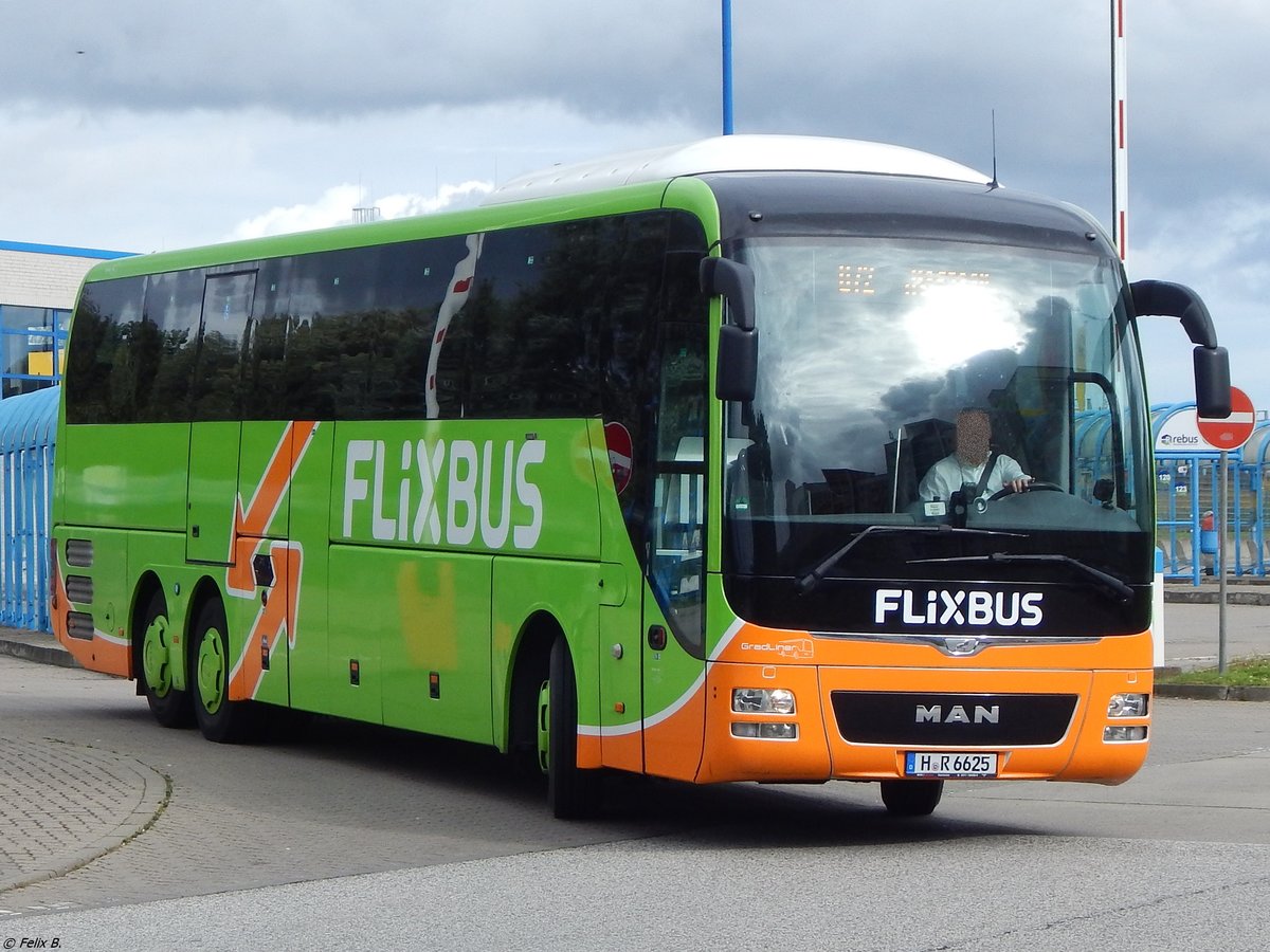 MAN Lion's Coach von Flixbus/Gradliner aus Deutschland in Rostock am 07.09.2017