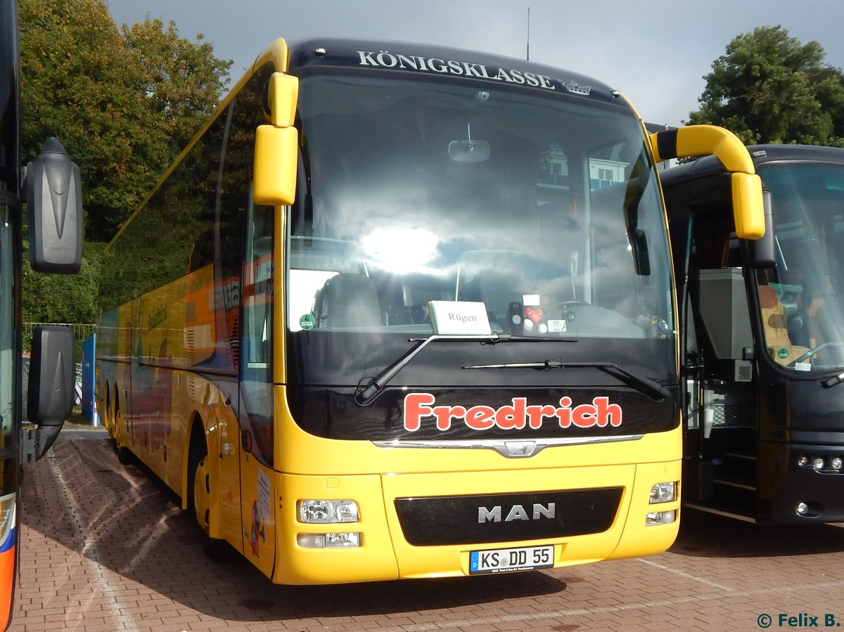 MAN Lion's Coach von Fredrich aus Deutschland im Stadthafen Sassnitz am 02.10.2016