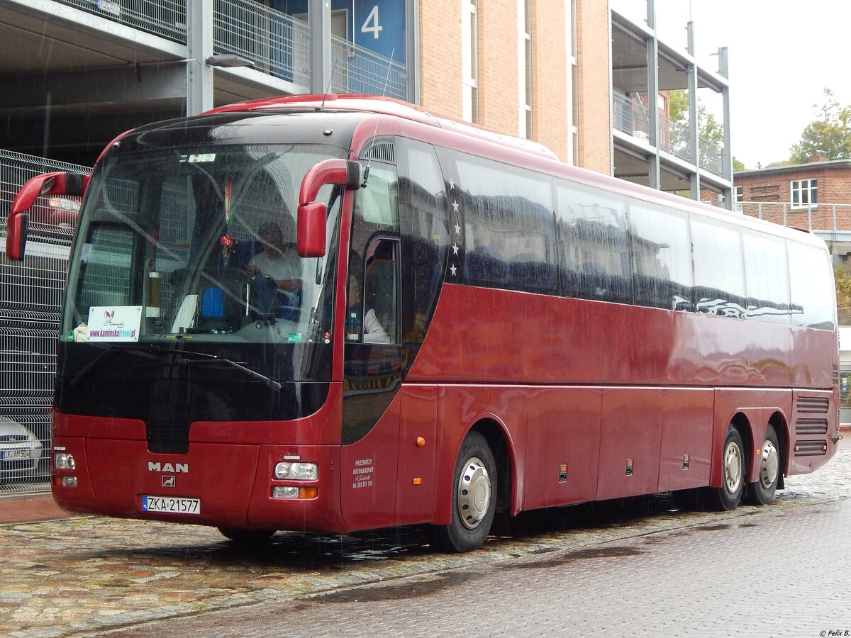 MAN Lion's Coach von Przewozy Autokarowe Andrzej Sielicki aus Polen im Stadthafen Sassnitz am 06.10.2019