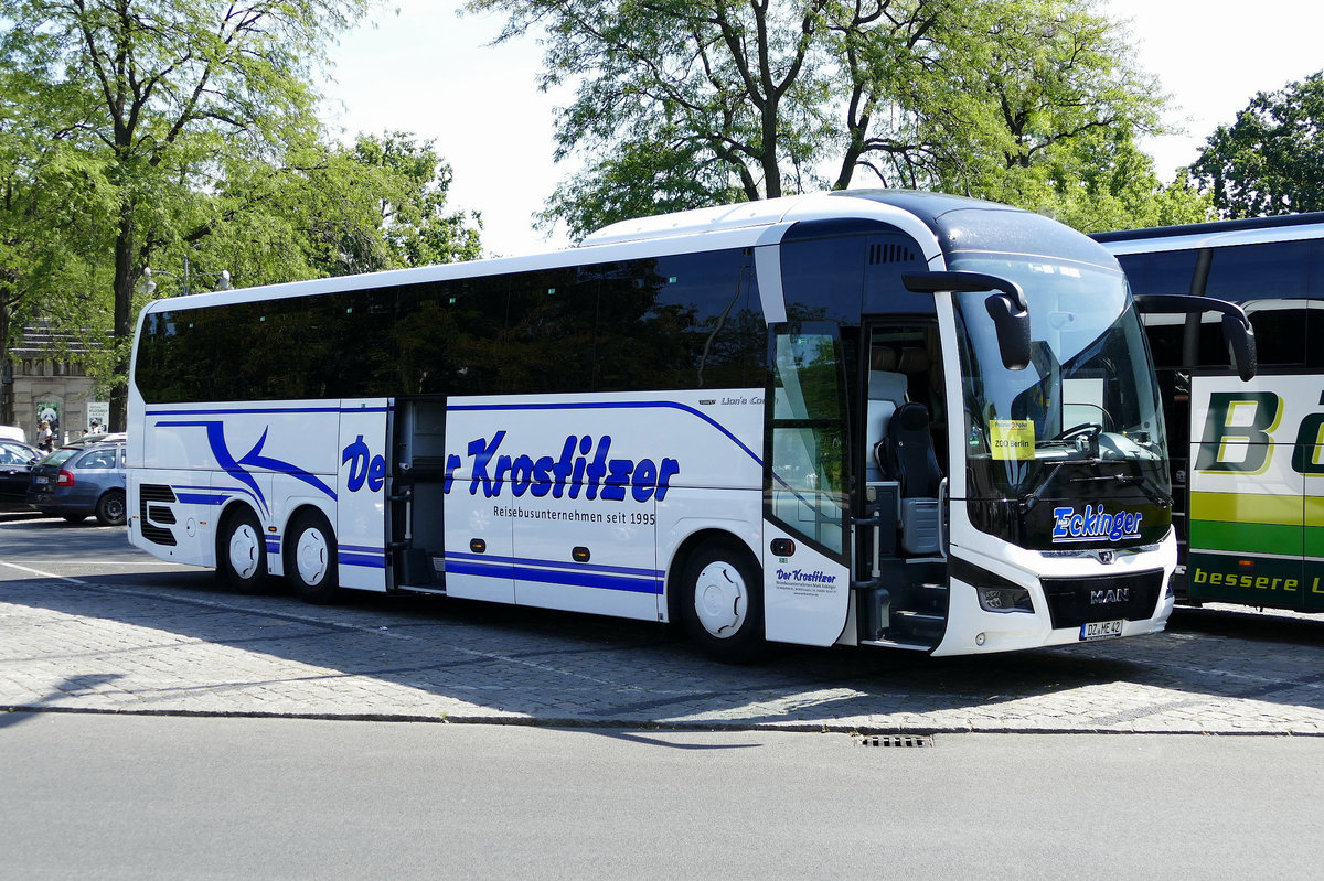 MAN Lion's Coach vom Reisebusunternehmem Maik Eckinger ''Der Krostitzer'' in Berlin, Hardenbergplatz,  September 2018.