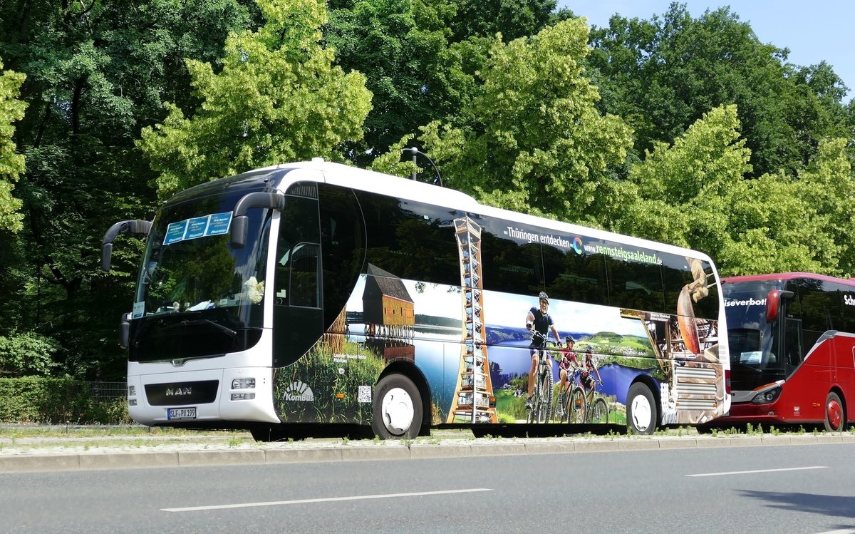 MAN Lion's Coach RHC 444 der  KomBus GmbH. Berlin (Busdemo) im Juni 2020.