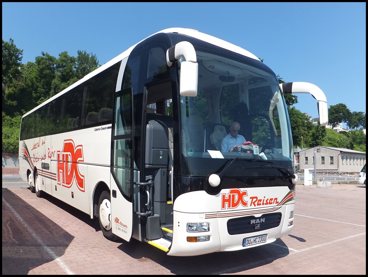 MAN Lion's Coach Supreme von HDC-Reisen aus Deutschland im Stadthafen Sassnitz am 08.06.2013