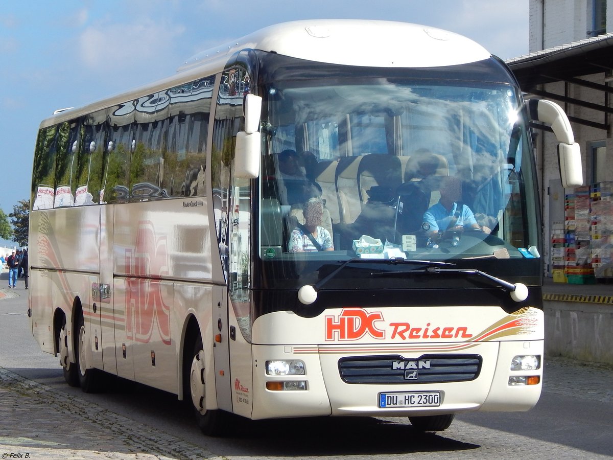 MAN Lion's Coach Supreme von HDC-Reisen aus Deutschland im Stadthafen Sassnitz am 18.09.2015