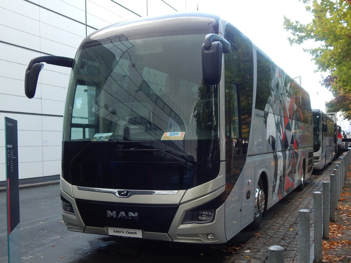 MAN Lion's Coach Vorführwagen in Hannover auf der IAA am 24.09.2018