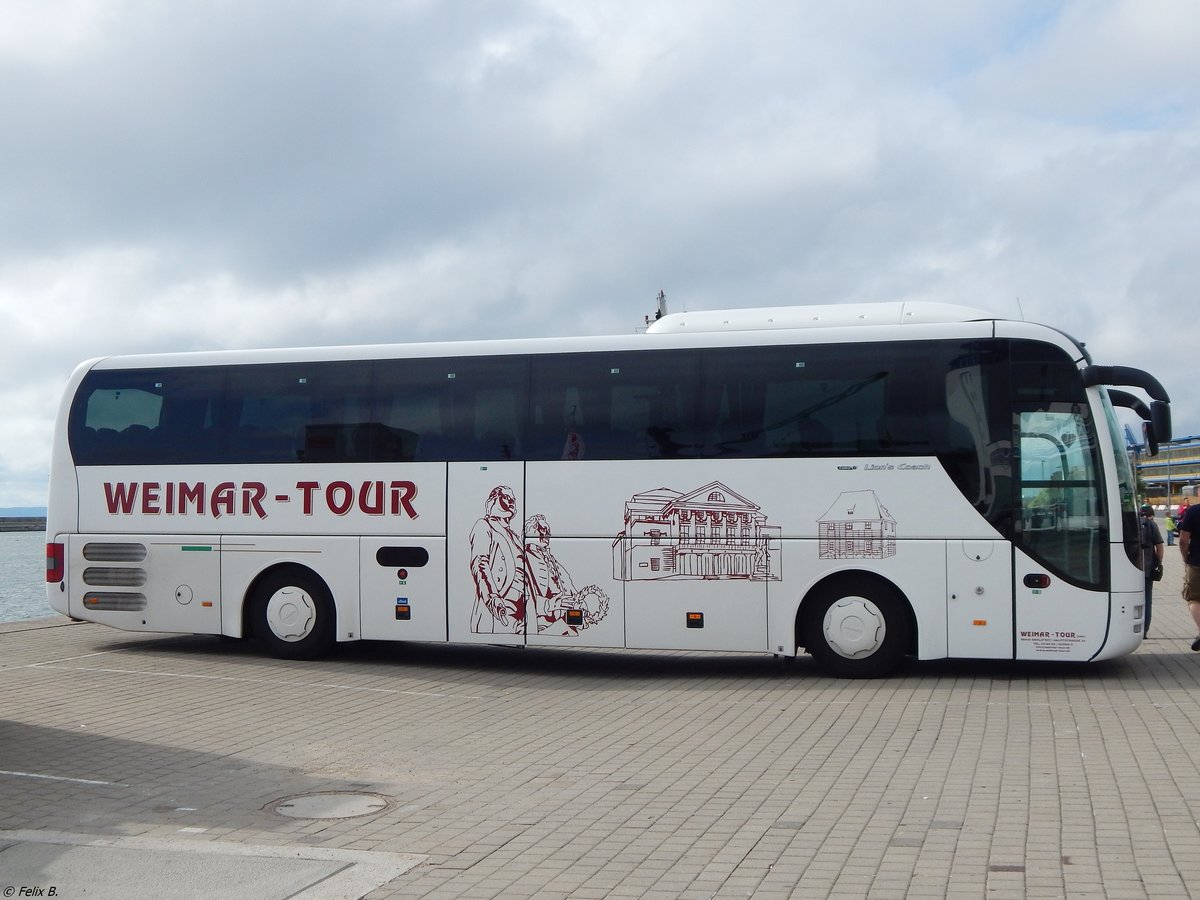 MAN Lion's Coach von Weimar-Tour aus Deutschland im Stadthafen Sassnitz am 02.09.2018