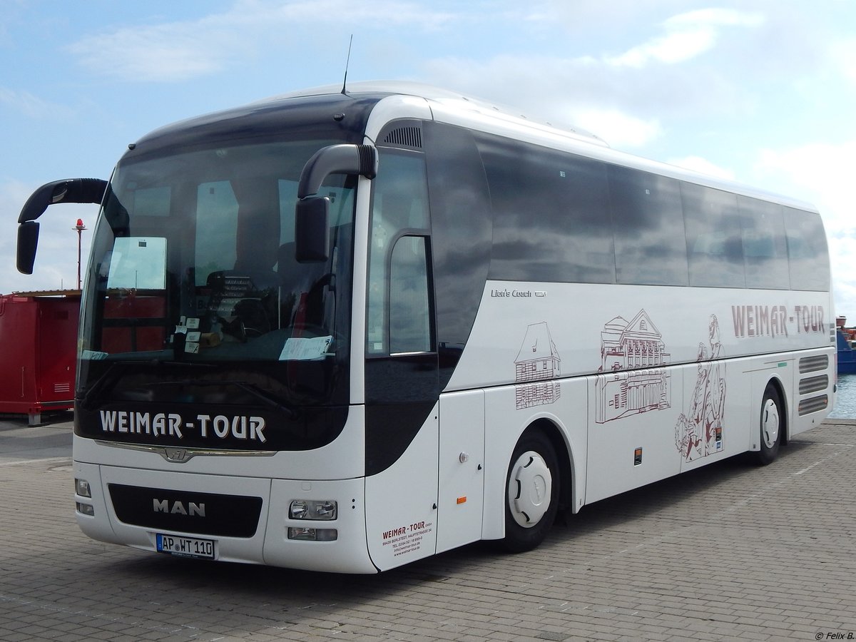 MAN Lion's Coach von Weimar-Tour aus Deutschland im Stadthafen Sassnitz am 02.09.2018