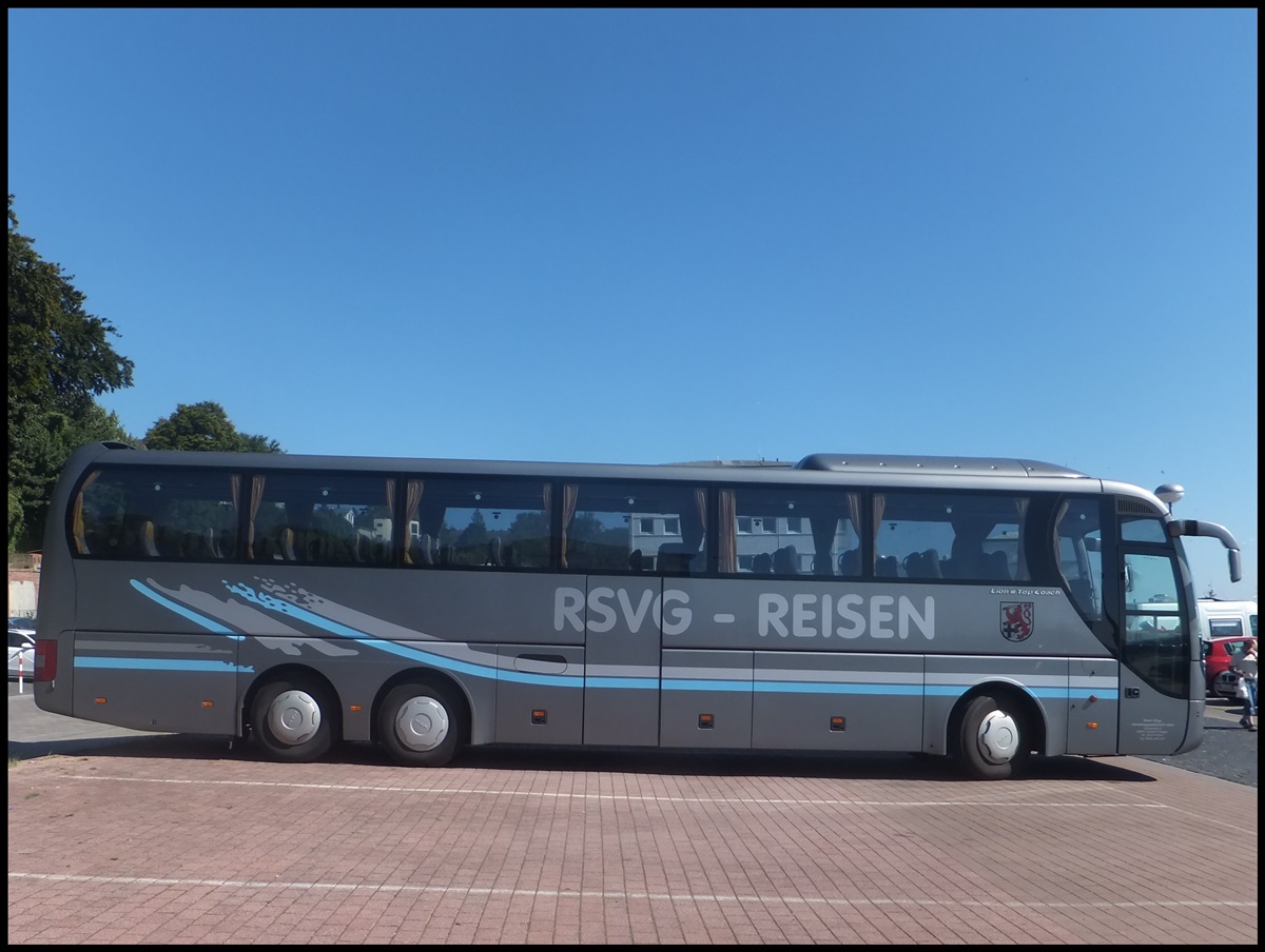 MAN Lion's Top Coach von RSVG-Reisen aus Deutschland im Stadthafen Sassnitz am 06.09.2013