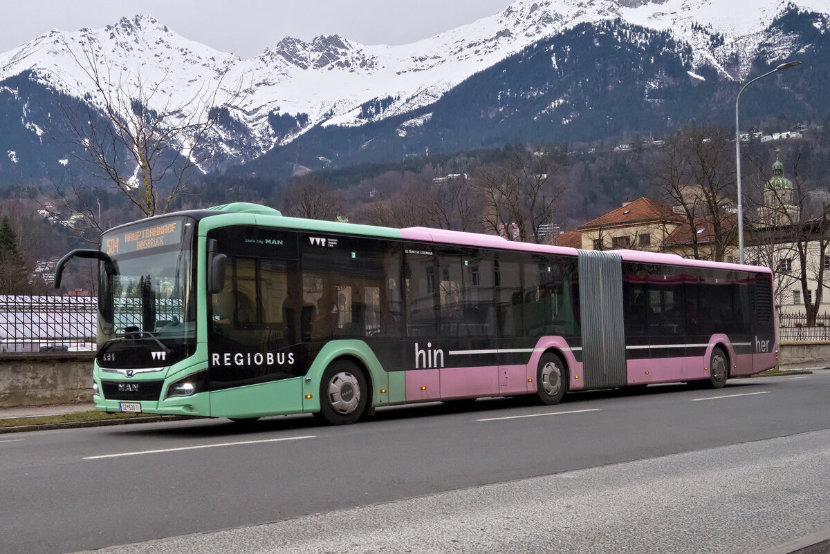 MAN New Lions City von Ledermair (SZ-530TI) als Linie 504 in Innsbruck, Kaiserjägerstraße. Aufenommen 28.12.2023.