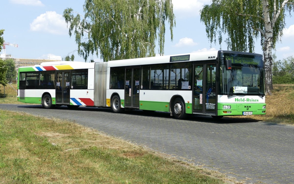 MAN NG313_ HM-HQ 22 [ex Esch-sur-Alzette] von 'Held-Reisen'. Aufgenommen in Berlin- Tempelhof, im Juni 2020.