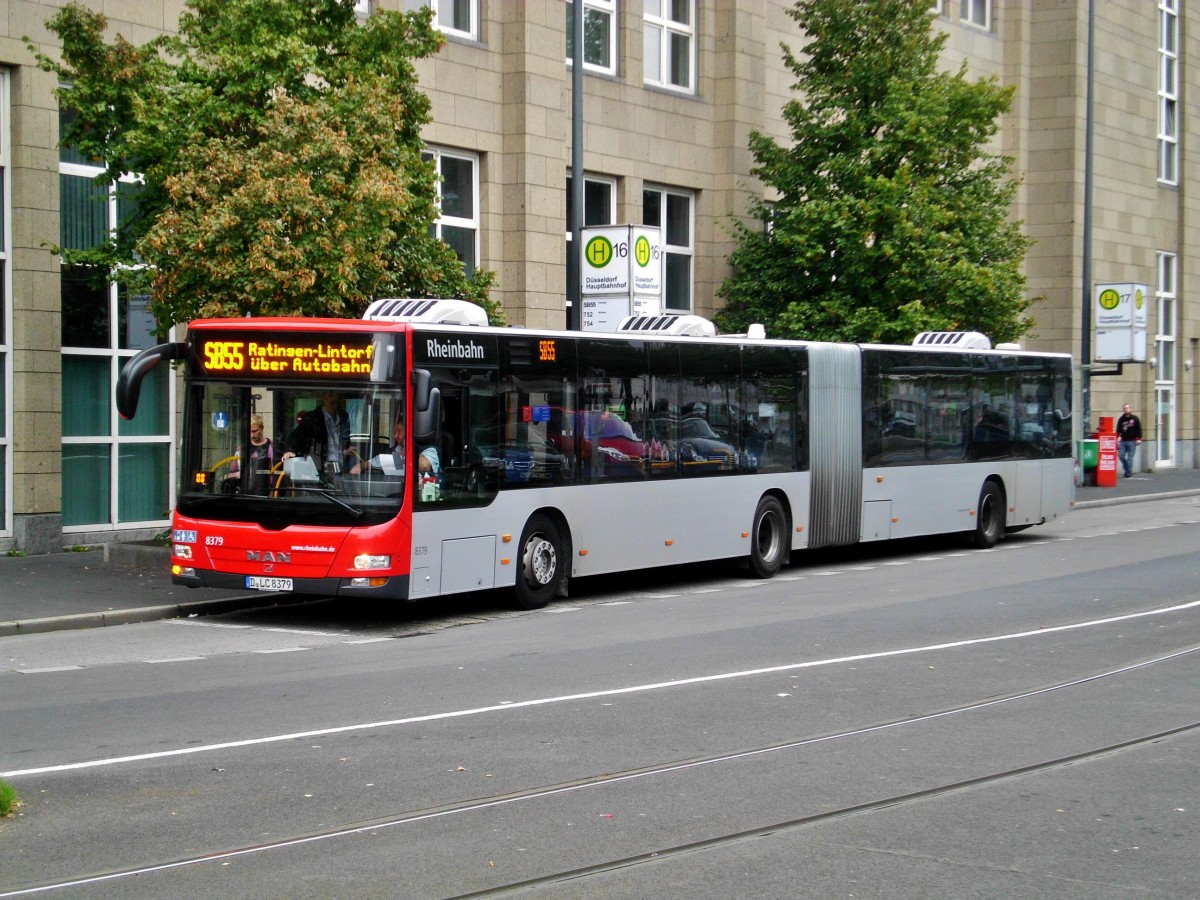 MAN Niederflurbus 3. Generation (Lion's City) auf der Linie SB55 nach Ratingen-Lintorf Siemensstraße am Hauptbahnhof Düsseldorf.(10.9.2014)
