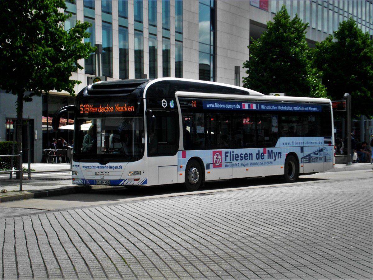 MAN Niederflurbus 3. Generation (Lions City) auf der Linie 519 nach Herdecke Nacken an der Haltestelle Sparkassenkarree/Stadtmitte.(13.7.2017)
