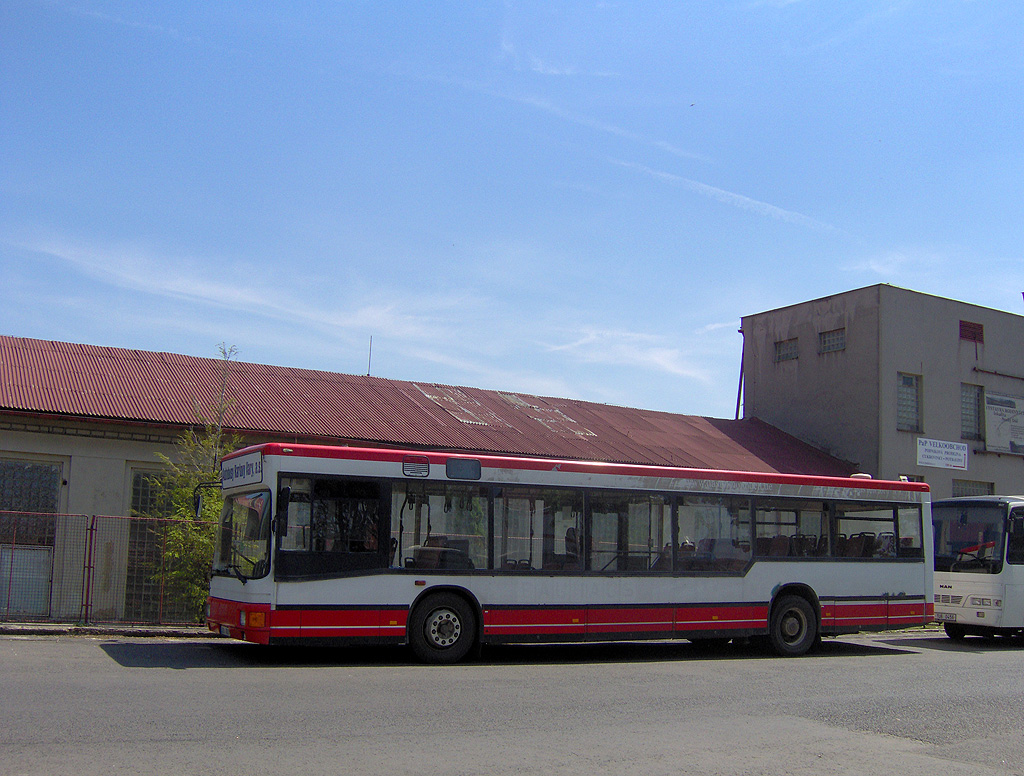 MAN NL202 von Autobusy Karlovy Vary in Klášterec nad Ohří. Autobusy KV hatte fünf Wagen. (20.5.2007)