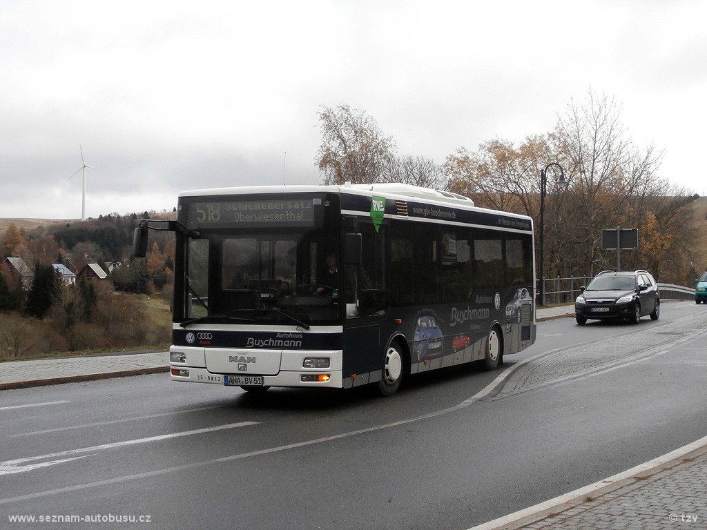 MAN NM223 auf der SEV Linie zwischen Cranzahl und Oberwiesenthal. Die Schmalspurbahn  Fichtelbergbahn  hat von 4. bis 26. November nicht gedienst. (7.11.2013)