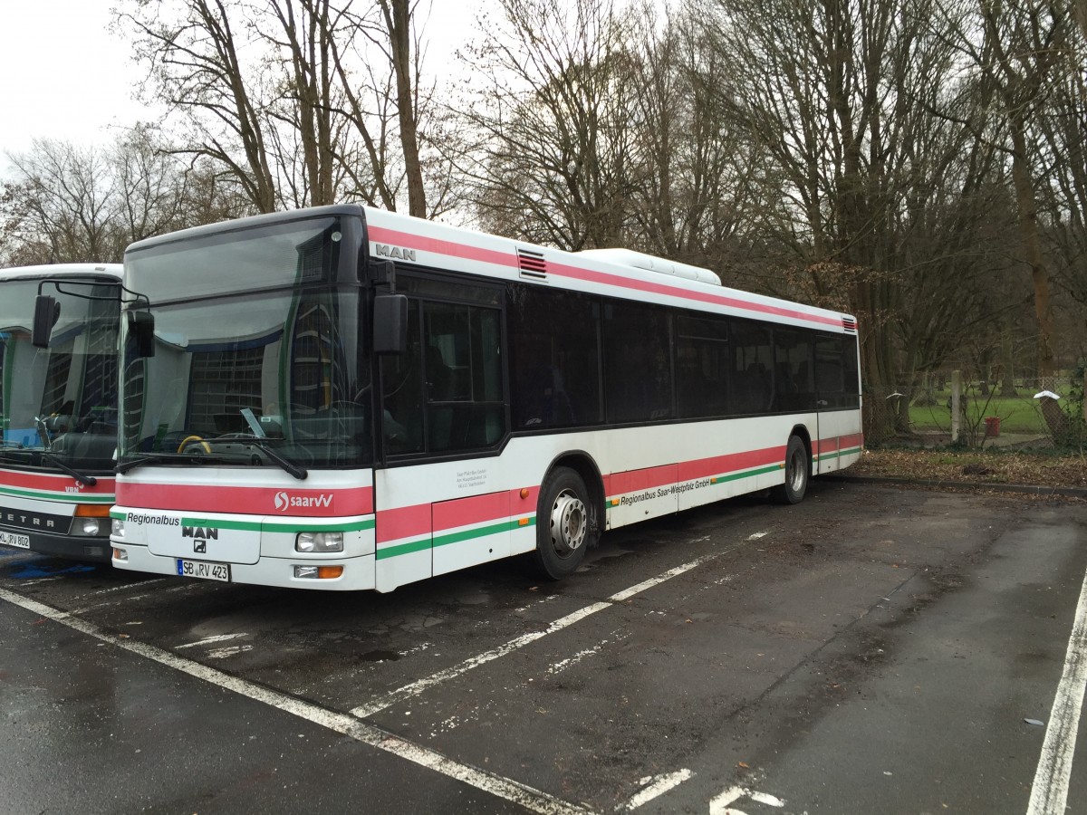 MAN NÜ 313 von Saar-Pfalz-Bus (SB-RV 423), Baujahr 2002. Aufgenommen am 14.01.2015.