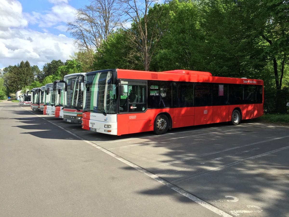 MAN NÜ 313 von Saar-Pfalz-Bus (SB-RV 424), Baujahr 2002. Aufgenommen am 06. Mai 2015.