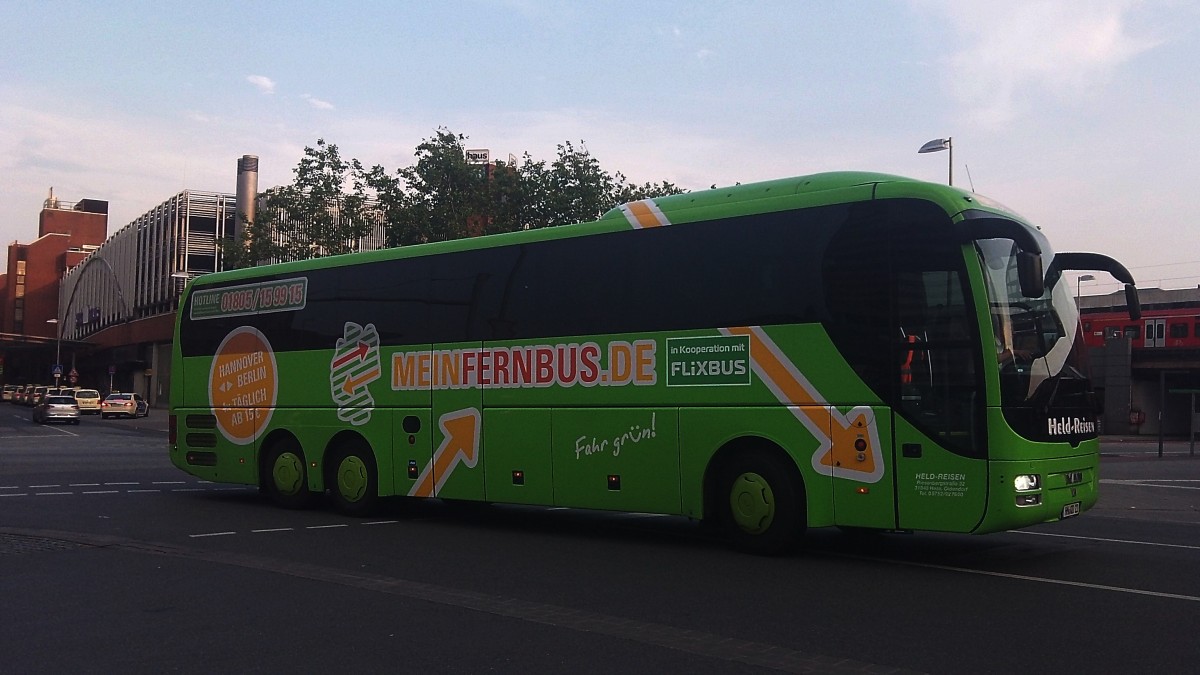 MAN Reisebus am ZOB in Hannover 04.07.2015.