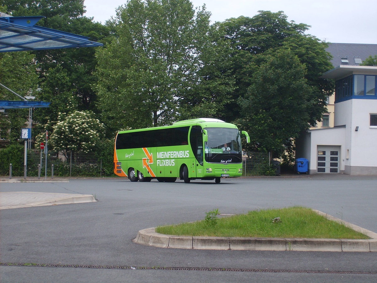 MAN RHC 444 Lion´s Coach C (R 09) - ERZ JX 106 - in Chemnitz, Omnibusbahnhof (Georgstraße) - am 10-Juni-2015 --> Fahrzeug gehört: Gläser Reisen, Drebach
