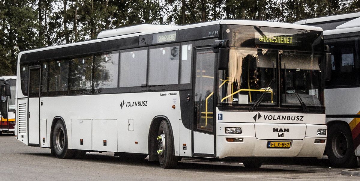 MAN SÜ313 bei Volanbusz am 24.09.2016. Laut einige Flurfunken wurde der Bus ursprünglich für eine kroatische Bestellung gefertigt. Baujahr: 2007