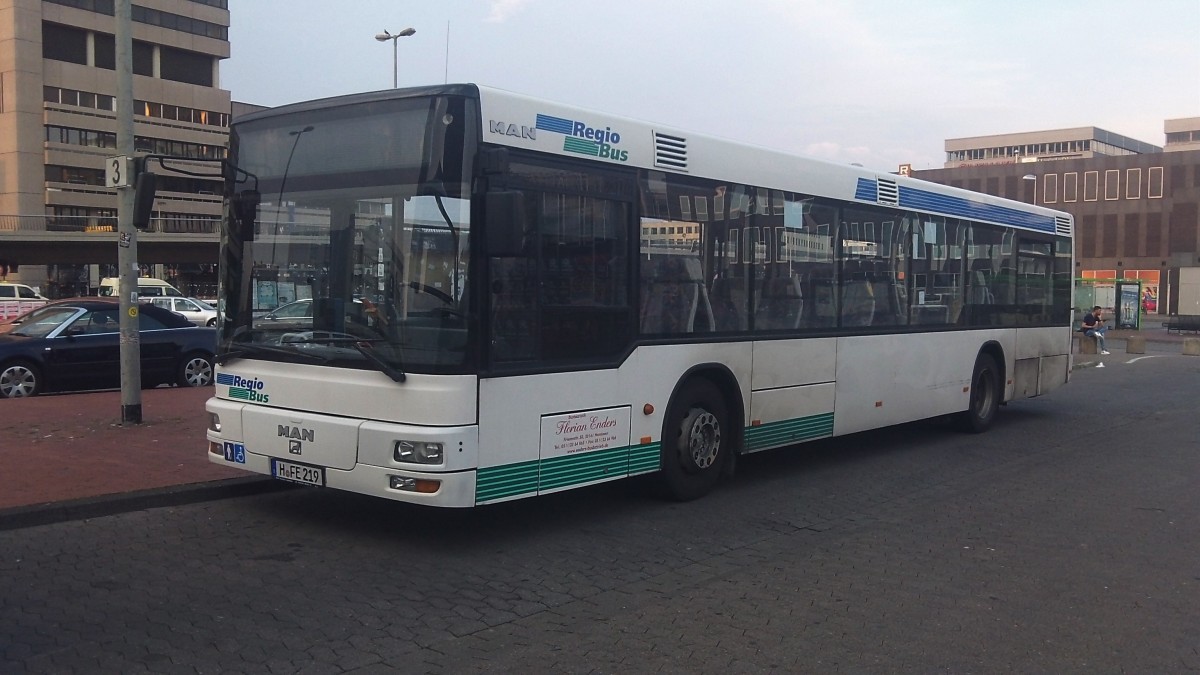 MAN Überlandbus, am 04.07.2015 am ZOB in Hannover.