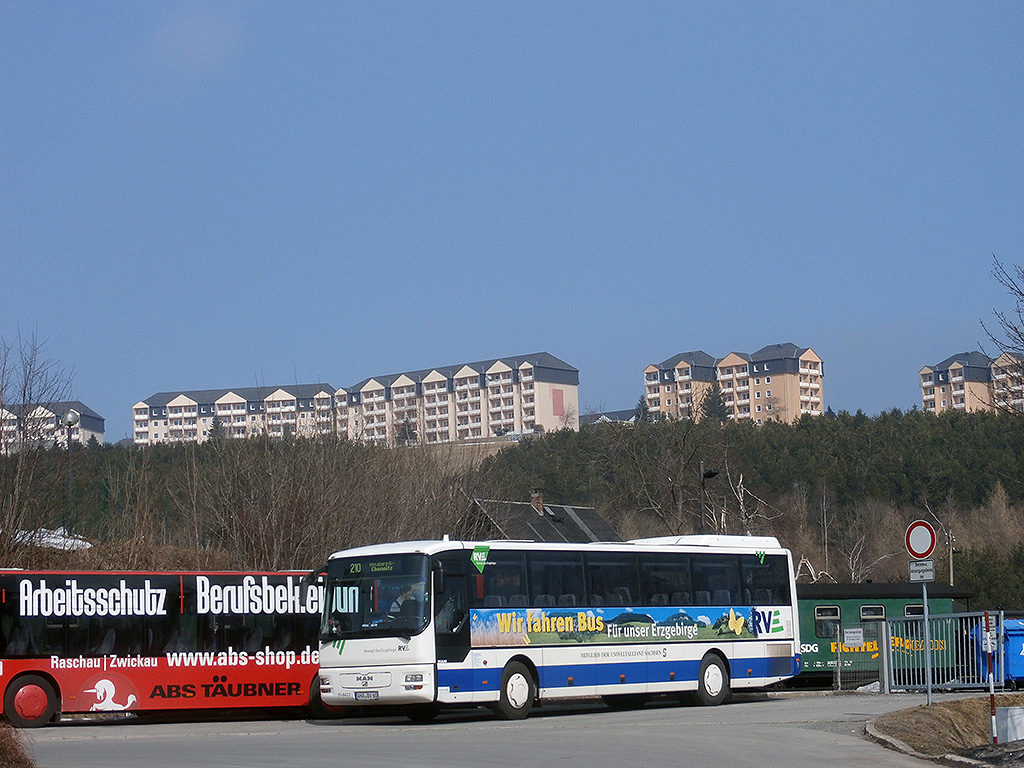 MAN ÜL 313 der Regionalverkehr Erzgebirge in Kurort Oberwisenthal. (24.3.2015)