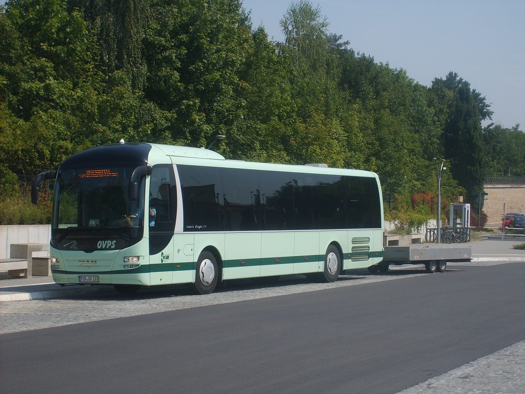 MAN ÜL 364 Lion´s Regio - PIR OV 133 - Wagen 133 + RADzfatz - in Pirna, ZOB / Bahnhof - am 11-August-2015