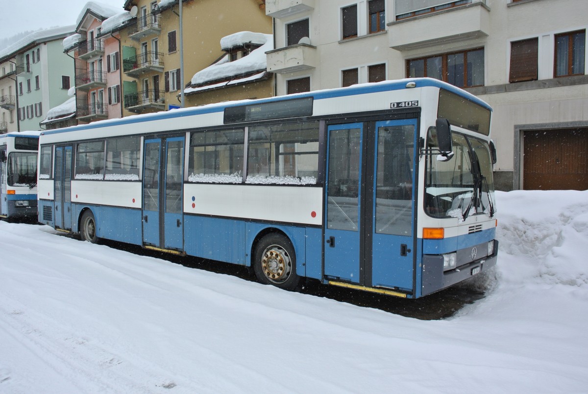 MB 405 *UR 9346* abgestellt beim Bahnhof Airolo, 30.01.2014.