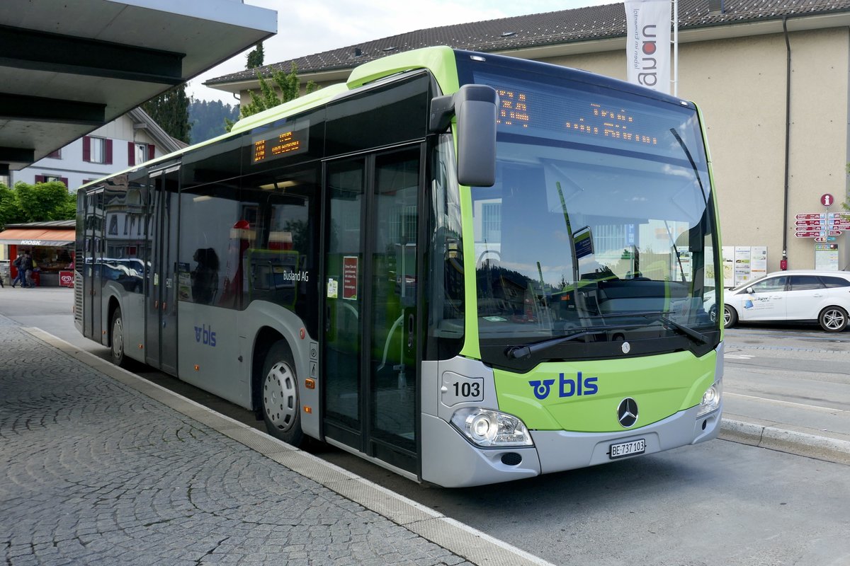 MB C2 Euro 5 103 der Busland AG am 13.5.20 beim Bahnhof Langnau.