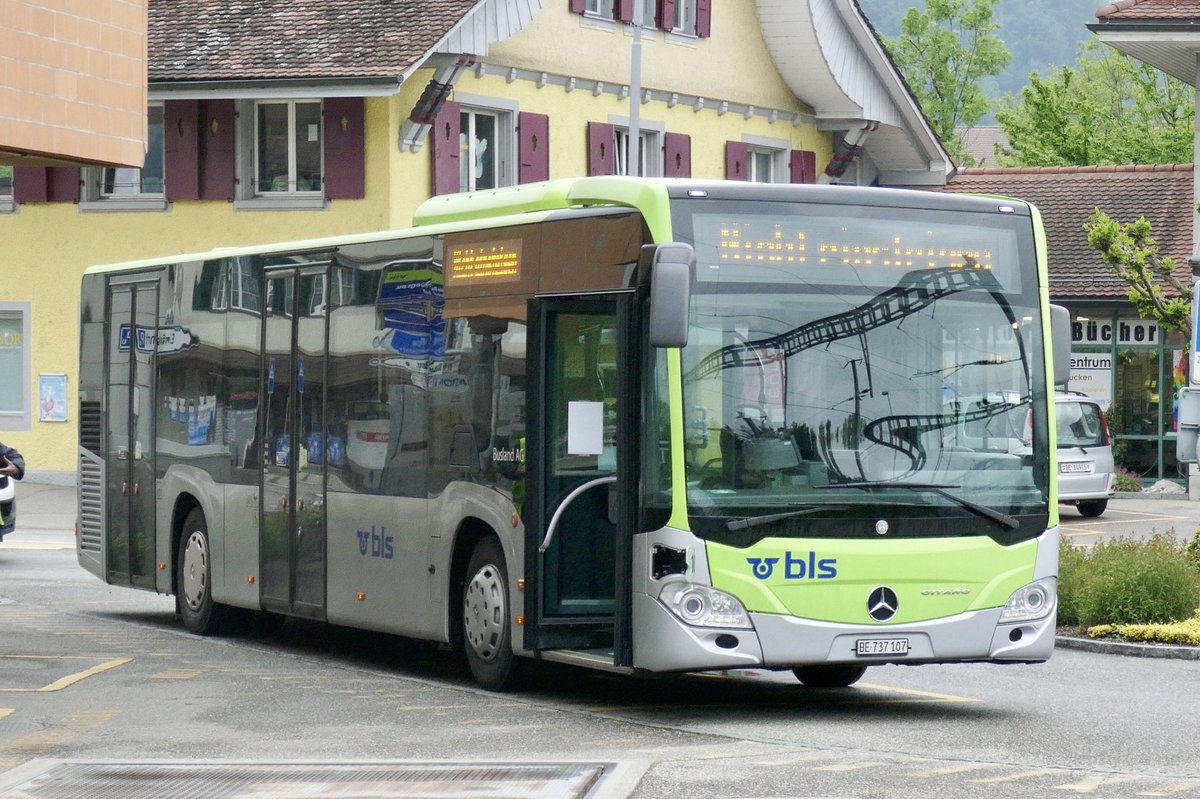 MB C2 Euro 5 107 der Busland AG am 13.5.20 beim Bahnhof Hasle-Rüegsau.