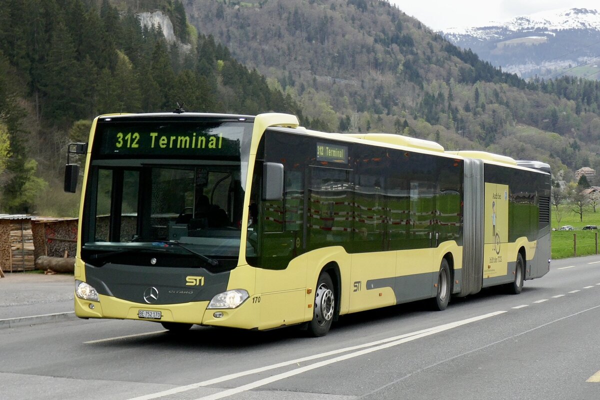 MB C2 G 170 der STI am 23.4.23 als Bahnersatz nach Grindelwald Terminal in Wilderswil.