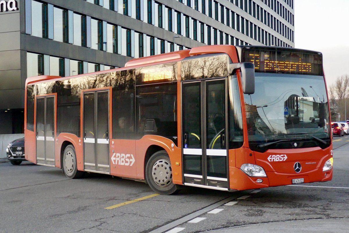 MB C2 K 21 der RBS am 12.2.19 vor dem Bahnhof Worblaufen.