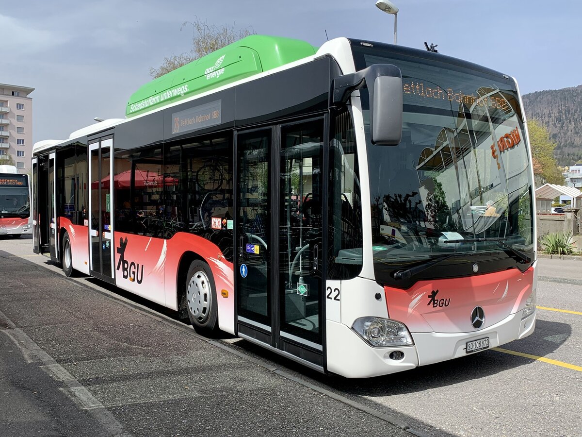 MB C2 NGT Nr. 22 der BGU am 13.4.22 beim Bahnhof Grenchen Süd.