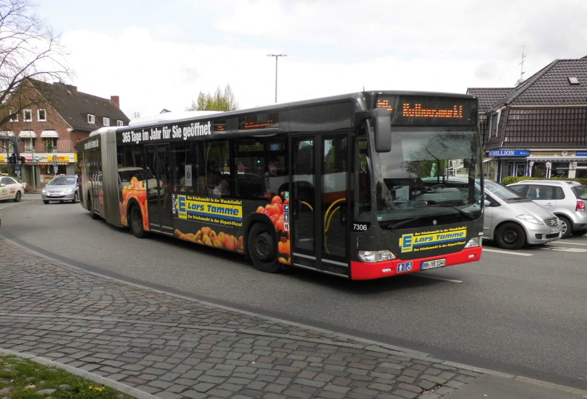 MB Citaro Facelift HHA 7306 auf Linie M4 am Eidelstedter Platz, 2.5.15