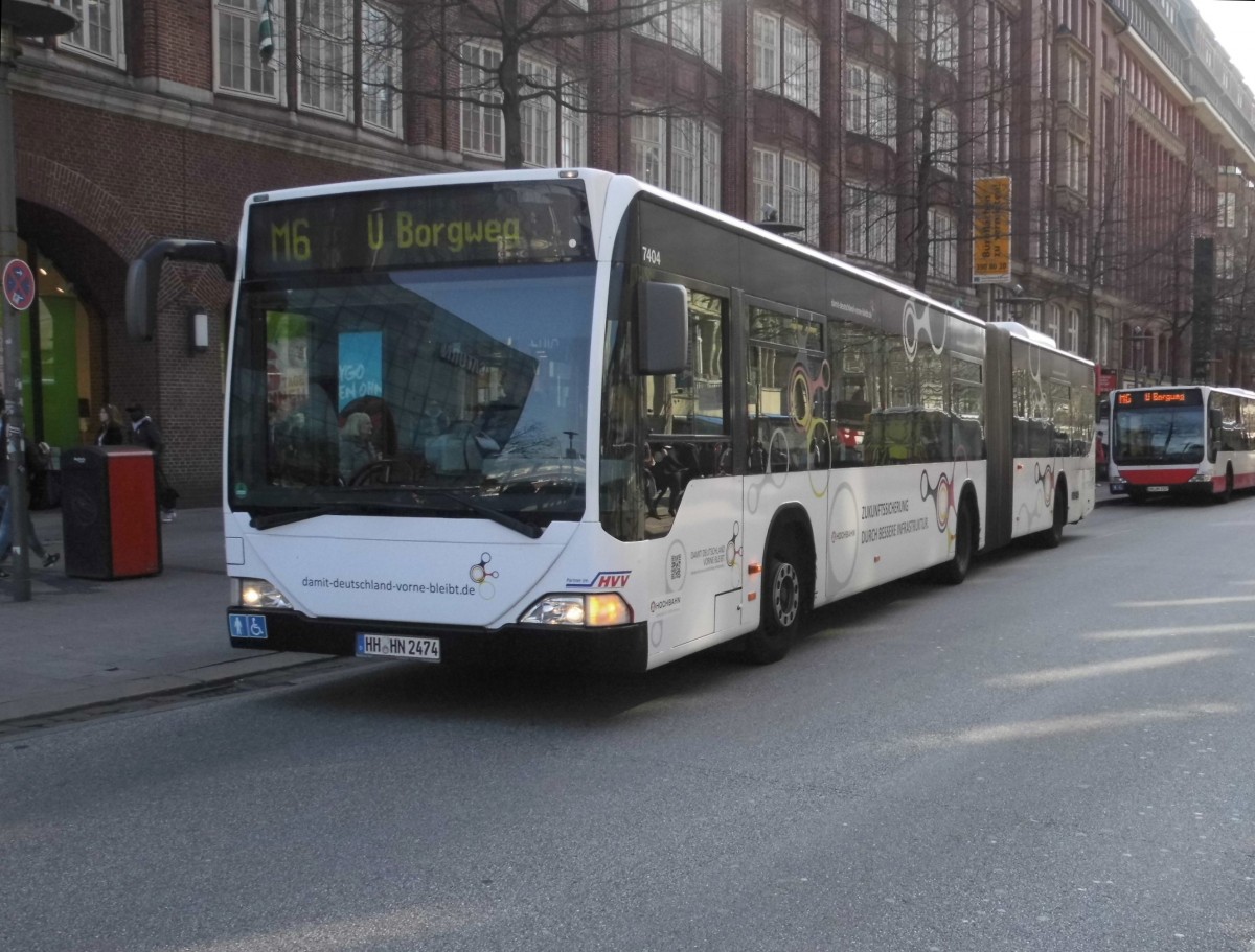 MB Citaro G HHA 7404 auf Linie M6 am HBF/Mönckebergstr., 9.4.15
