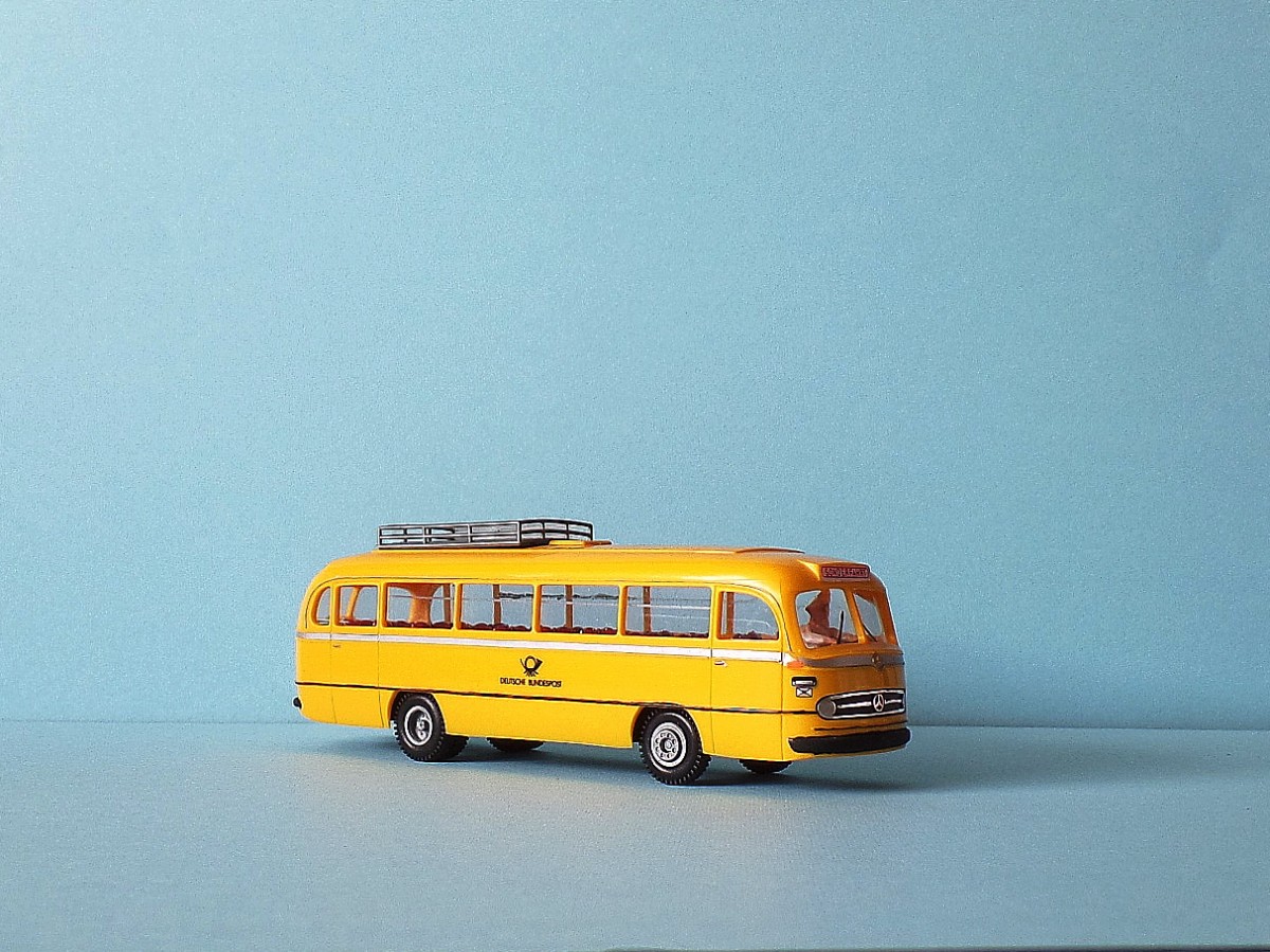 MB O 321 H Postbus, 1:87, Hersteller: Brekina n 5251, Foto am 8.4.2014