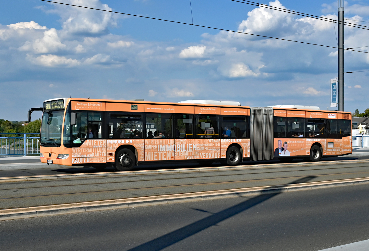 MB O 530 G NG III, SWB, BN-SW4390 auf der Kennedybrücke in Bonn - 02.09.2020
